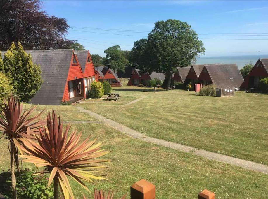 Wow! Amazing Sea Views At Coastal Chalet In Kingsdown Park With Pool No 40 Βίλα Εξωτερικό φωτογραφία